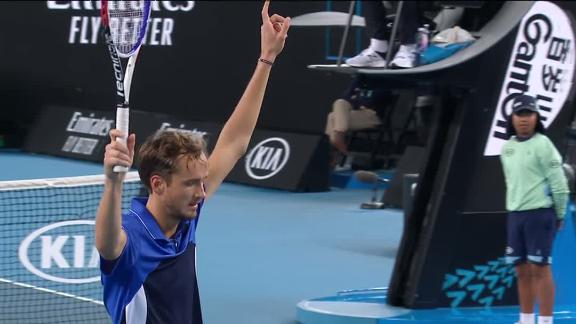 Medvedev makes incredible running backhand