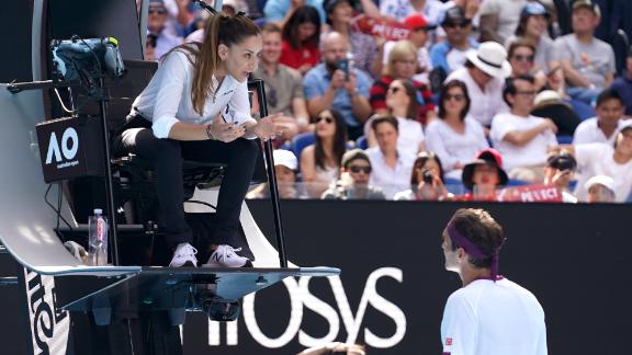 Federer argues with chair umpire, line judge over obscenity warning