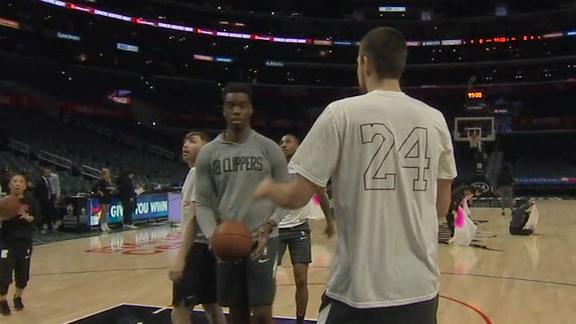 Clippers honor Kobe Bryant as basketball returns to ...