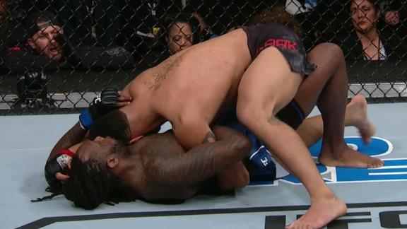 Townsend overpowered by Clark's takedowns