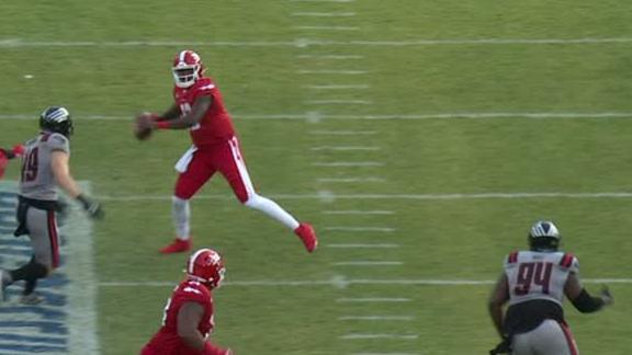 Defenders' Jones utitlizes double-forward pass rule perfectly