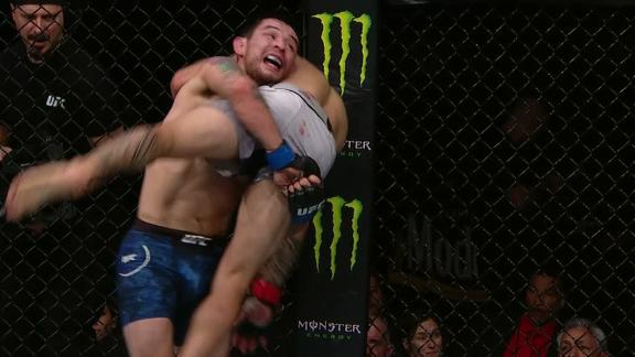 Borg works for third-round takedown