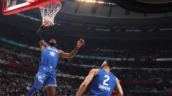 LeBron shakes defender with behind-the-back move before dunking