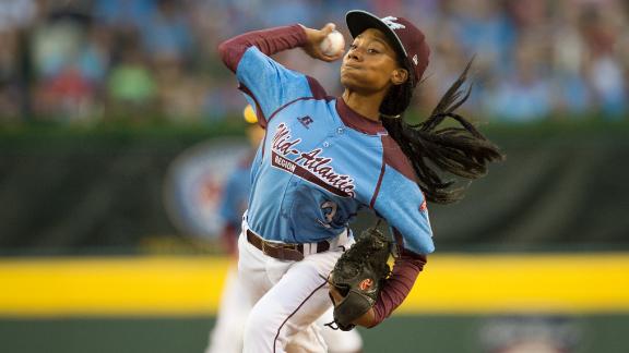 Mo'ne Davis introduces herself to the world at LLWS in 2014 - ESPN