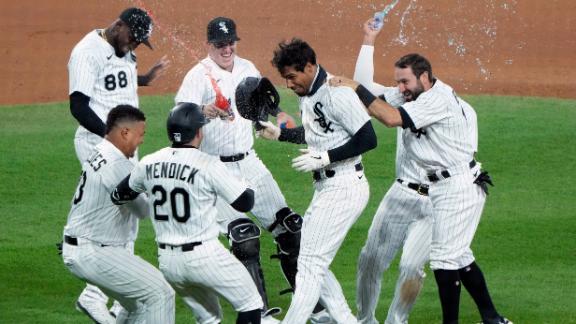 Chang hits Grandal with throw as White Sox beat Indians 4-3 - The