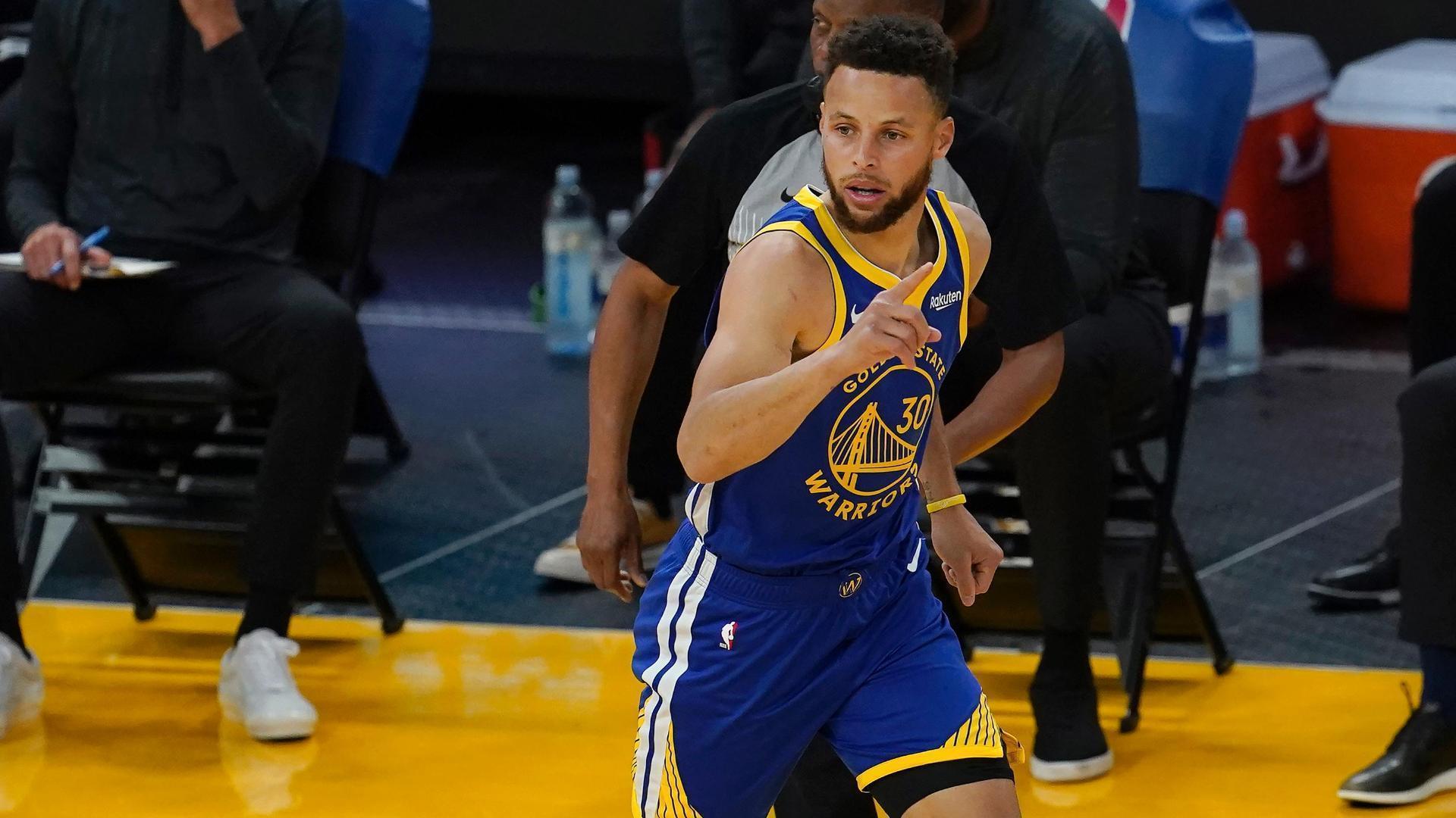 Stephen Curry tops Wilt Chamberlain as Golden State Warriors' alltime