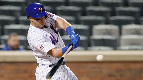 Mets' James McCann playing first base in career first