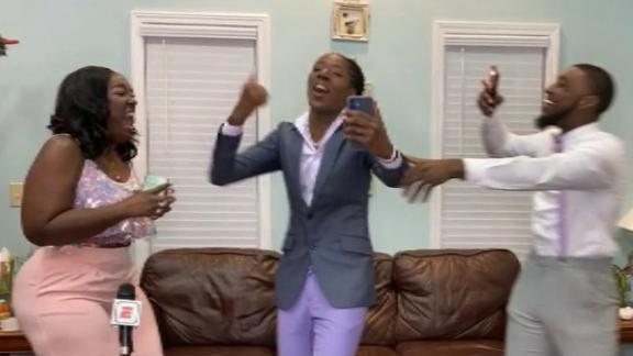 Michaela Onyenwere, grandma go viral celebrating WNBA draft - Los