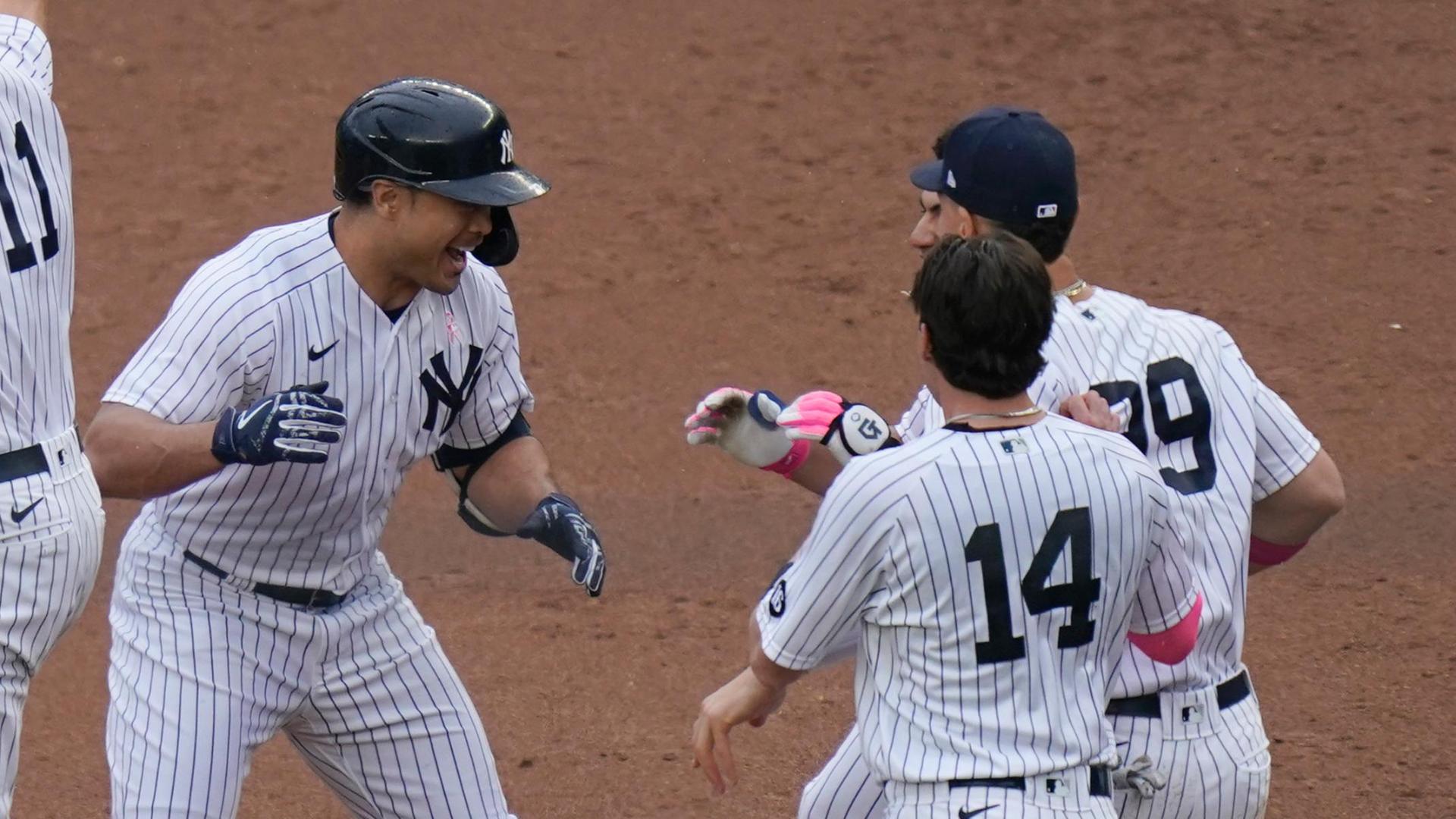 Yankees' Luke Voit legs out a rare triple in seventh inning in win