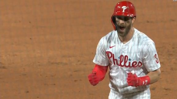 Scott Kingery delivers game-winning, two-run triple in 11th for