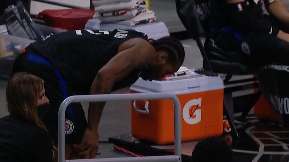 Kawhi appears to injure his knee after foul from Ingles
