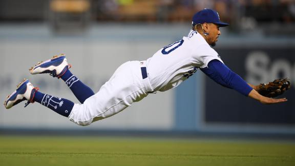 Mookie Betts: Dodgers outfielder makes unbelievable game-ending catch