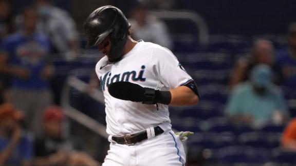 Miami Marlins: Jorge Alfaro starts in outfield vs New York Mets