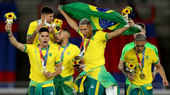 CBF Futebol on X: ACABOOOOOOOOOU! O BRASIL VENCE A ESPANHA NA PRORROGAÇÃO  E CONQUISTA O SEGUNDO OURO OLÍMPICO DO FUTEBOL NA SUA HISTÓRIA!  VAAAAAMOOOOOOOOOO!⚽🏅🇧🇷 #BRAxESP #SeleçãoOlímpica #JogosOlímpicos   / X