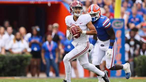 Young's early TDs enough to hold off UF in The Swamp