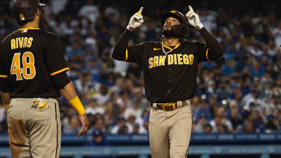 Dodgers vs. Giants: Will Smith hits walk-off homer as L.A. completes  comeback against NL West rival 