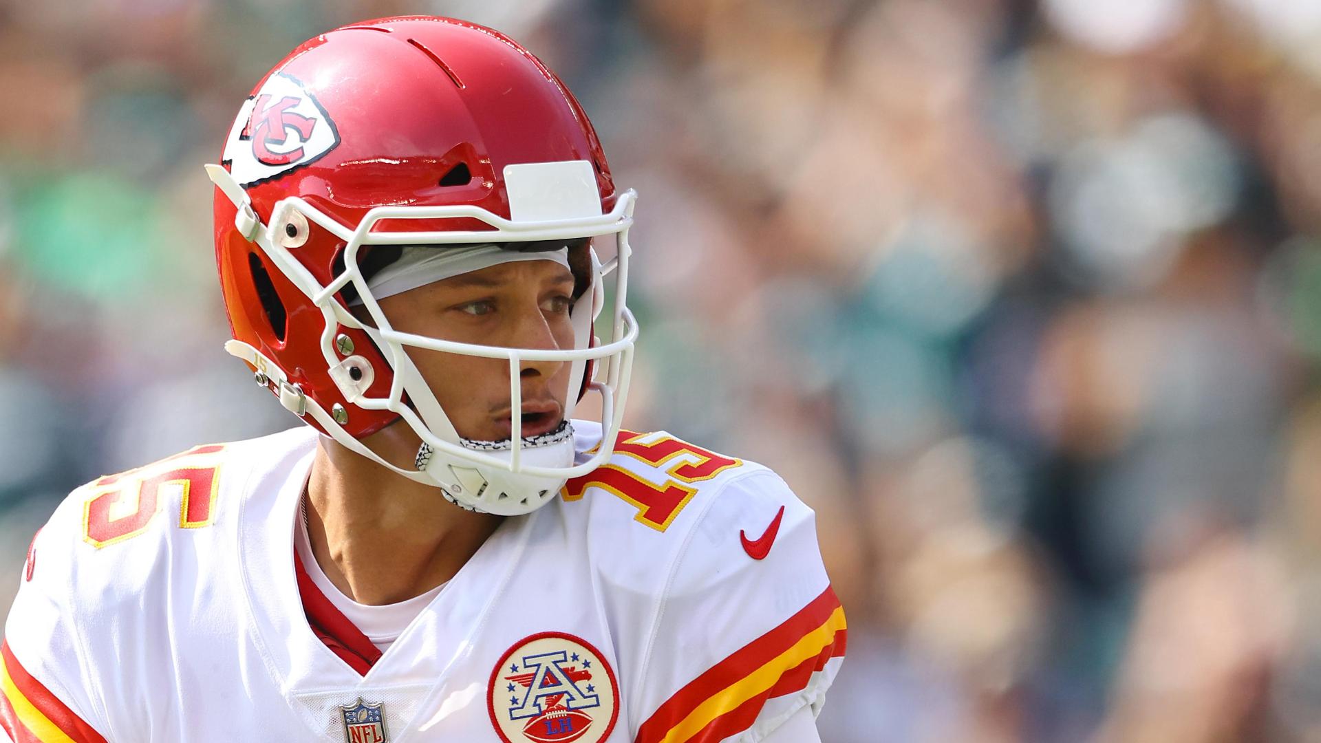 Patrick Mahomes throws 5 TD passes, Chiefs beat Eagles 4230 6abc