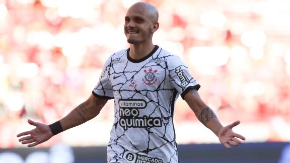 GOOOOOOOOOOOOOOOOOOOOOOL! Fábio Santos empata de pênalti!!!