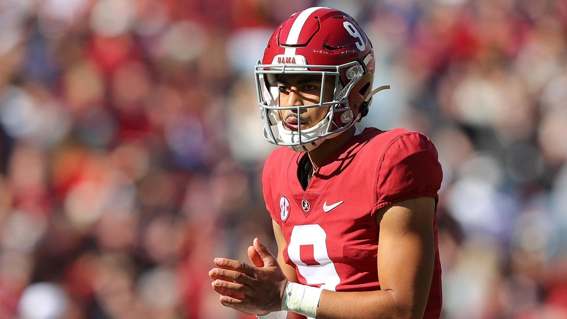 Bryce Young throws 5 TDs in Alabama's win