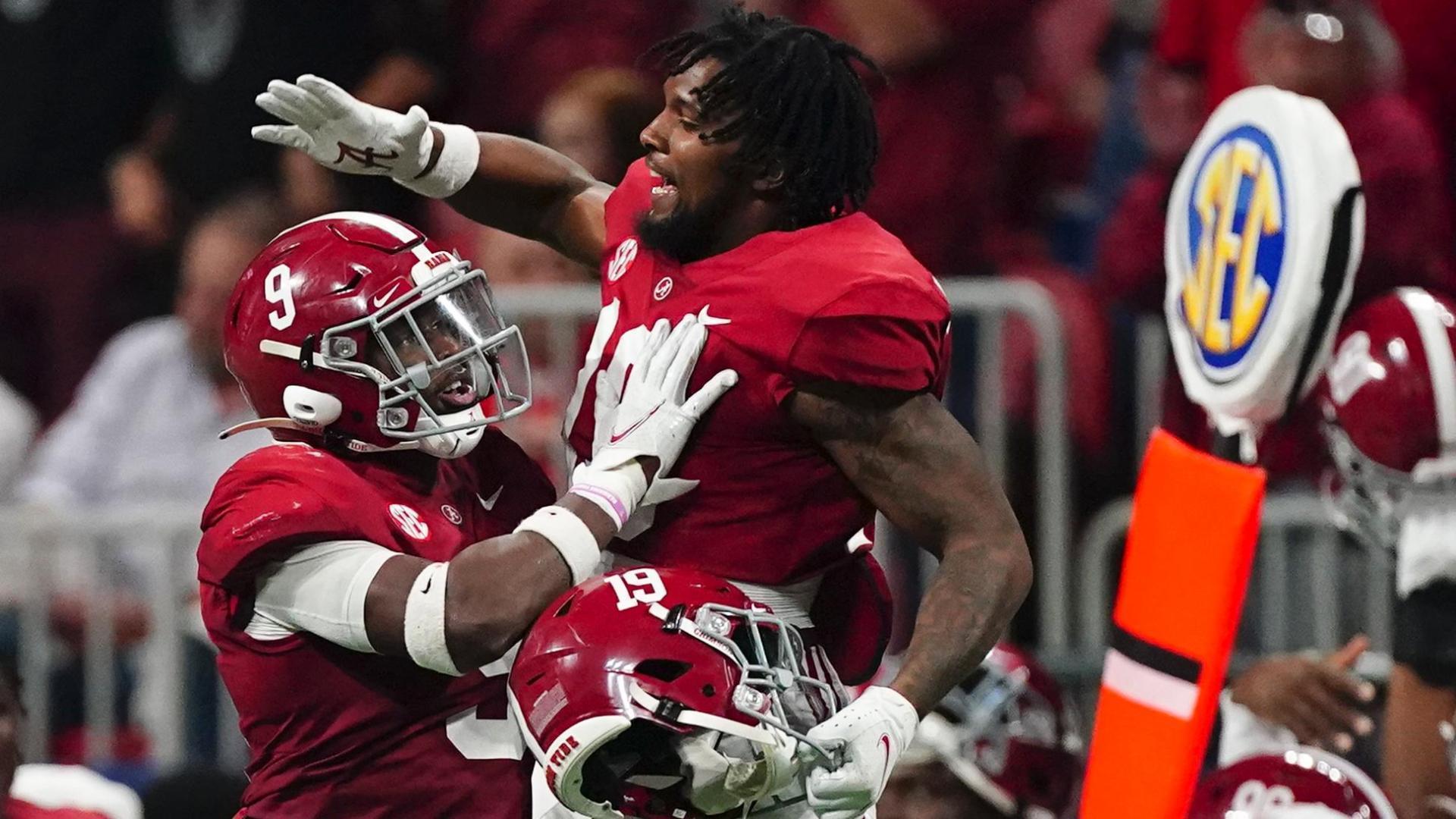 Bama breaks game open with pick-six in the 4th quarter