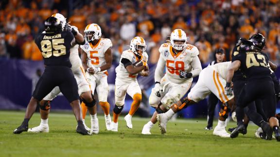 Vols fail to overcome Purdue in high-scoring thriller