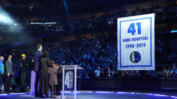 Nba Dirk Nowitzki Descreve A Emocao De Ter Seu Numero Aposentado Pelo Dallas Mavericks O Apoio Tem Sido Fantastico Espn Video