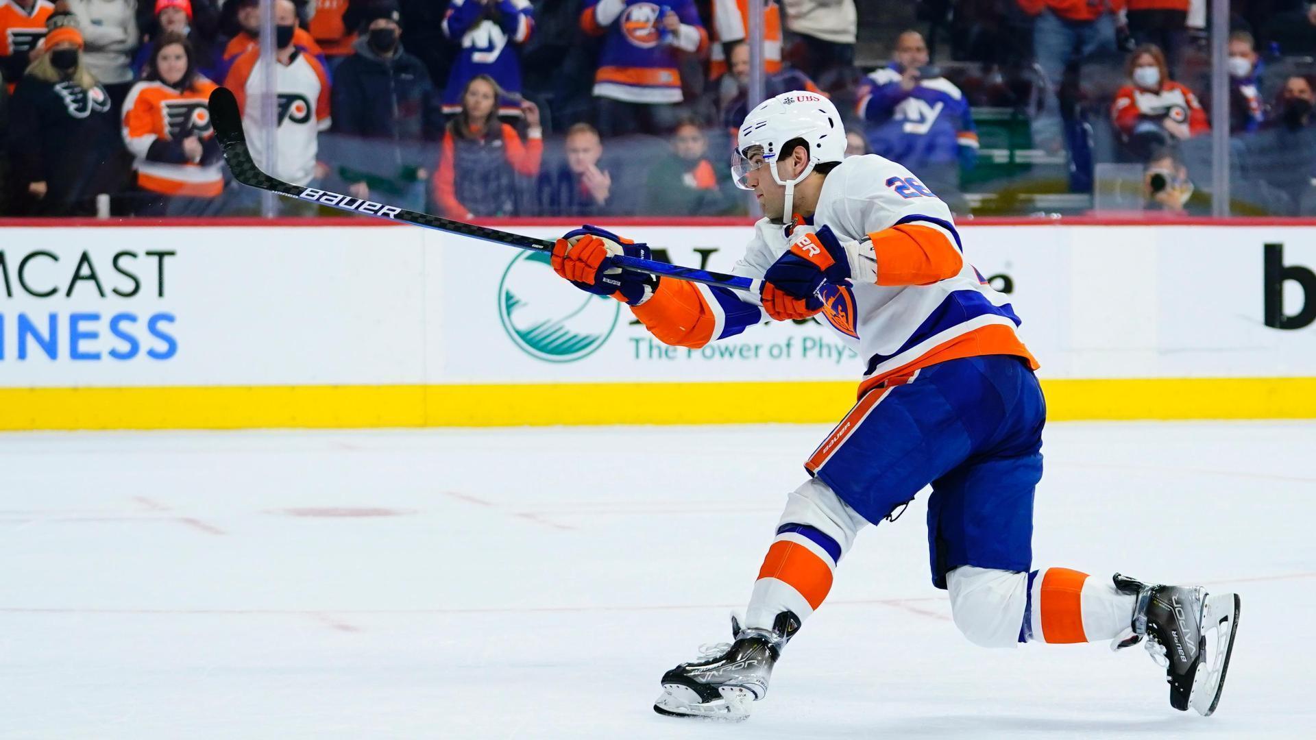 The Islanders win in ninth round of shootout