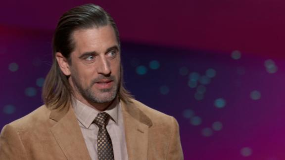 Aaron Rodgers wins NFL MVP for 2nd consecutive season