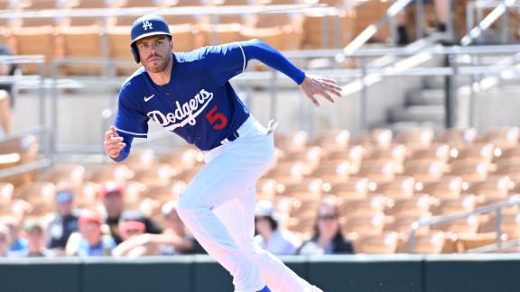 Freeman makes spring debut with Dodgers