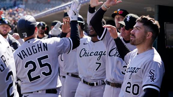 Back from suspension, Anderson helps White Sox rout Tigers - ABC7
