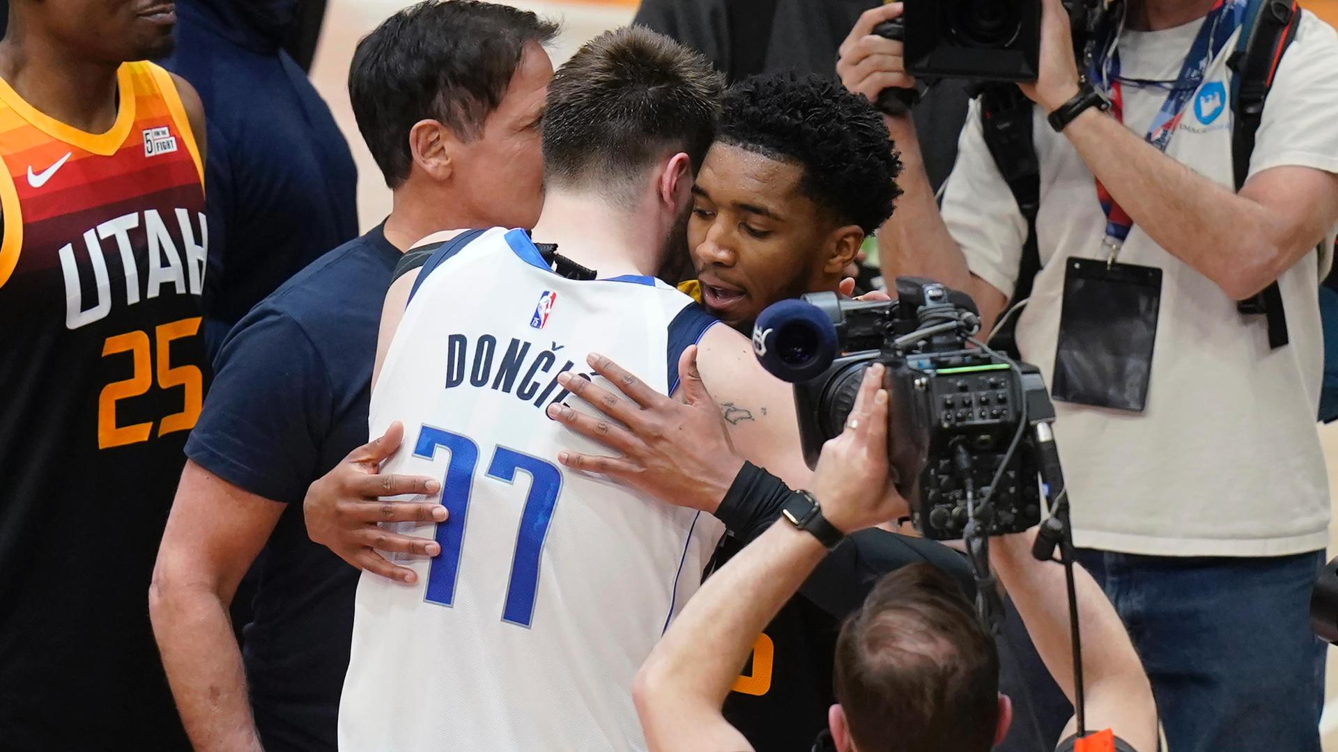 Mavs advance after Bogdanovic's 3-pointer comes up short at the buzzer