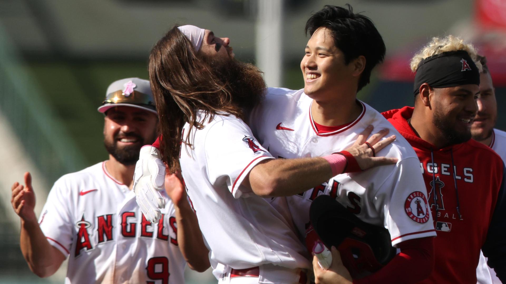 ANAHEIM, CA - APRIL 12: Los Angeles Angels third baseman Anthony Rendon (6)  looks on during the MLB game between the Washington Nationals and the Los  Angeles Angels of Anaheim on April