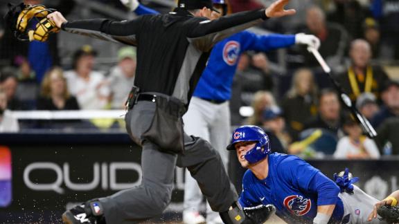 Hendricks brilliant for 8 2/3 innings as Cubs snap skid