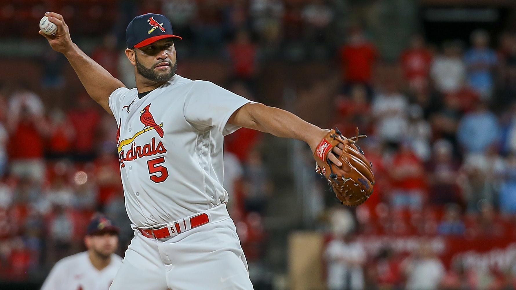 Wainwright-Molina set record; Pujols pitches for first time in