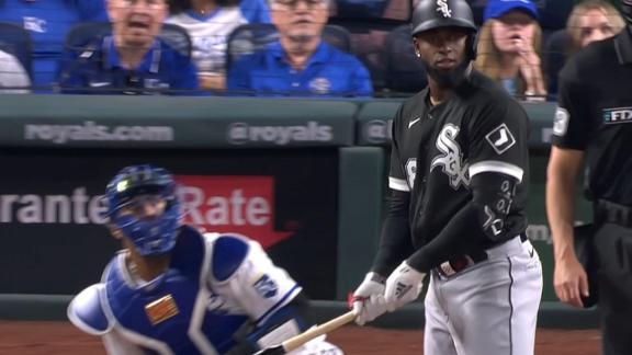 Luis Robert gives White Sox the extra-innings win with this HR