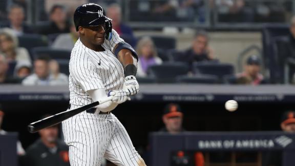 Yankees use small ball to go ahead