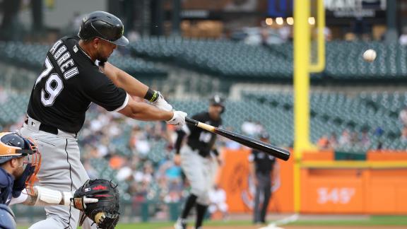 Jose Abreu hits pair of 2-run homers, White Sox beat Tigers