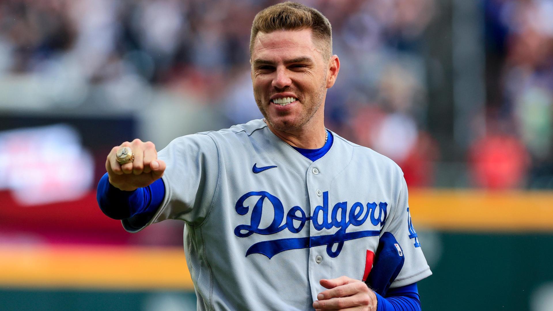 Freddie Freeman reaches agreement with Los Angeles Dodgers on six-year,  $162 million deal, sources say - ESPN