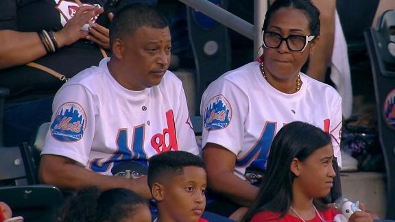 Edwin Diaz Alexis Mets Reds brothers family split jerseys