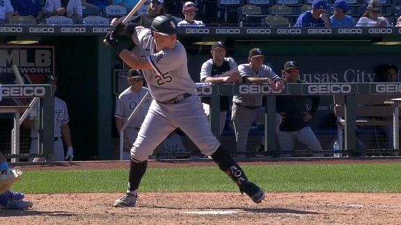 White Sox score 2 in 9th, beat Royals 5-3, take series