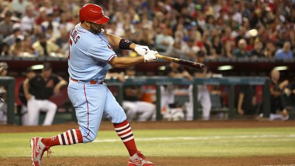 Pujols 2 HRs, up to 692; tops Musial for 2nd in total bases