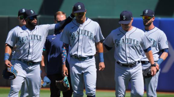 Julio Rodríguez leaves with back tightness, Mariners beat A’s 9-5