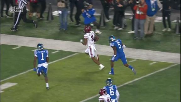 Defense, Dowdle lead South Carolina to 24-7 win vs. Kentucky