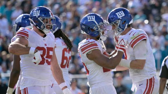 Officials miss pass interference in end zone late in Commanders vs. Giants  after questionable penalty negates TD