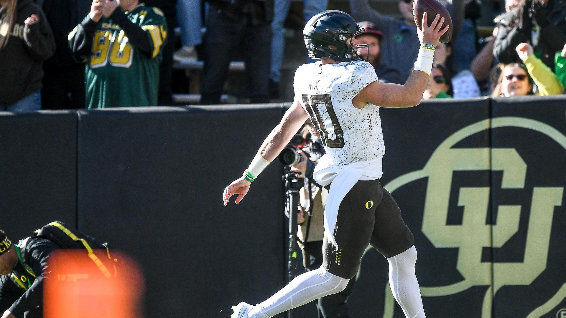 Bo Nix catches TD pass on Oregon's trick play - ESPN Video