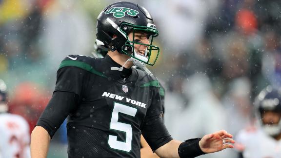 White throws 3 TD passes to lead Jets past Bears 31-10 - ABC7 New York