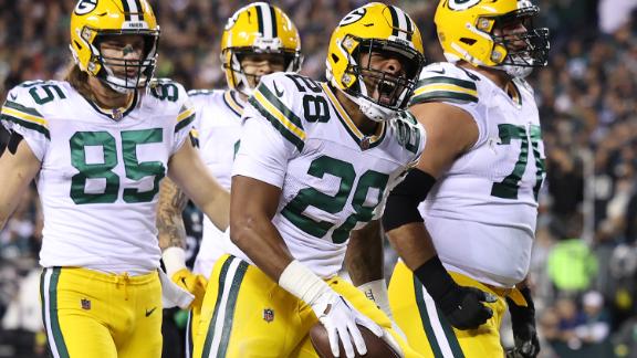 Rodgers, Packers try to show they still own struggling Bears