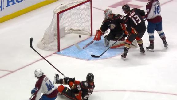 Nathan MacKinnon's power play goals tie and defeat Ducks in