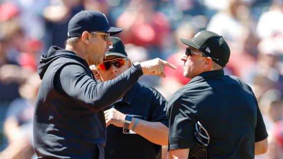 Yankees manager Aaron Boone ejected after replay review confusion