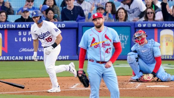 Syndergaard gets 1st Dodgers' win in sweep of Cardinals